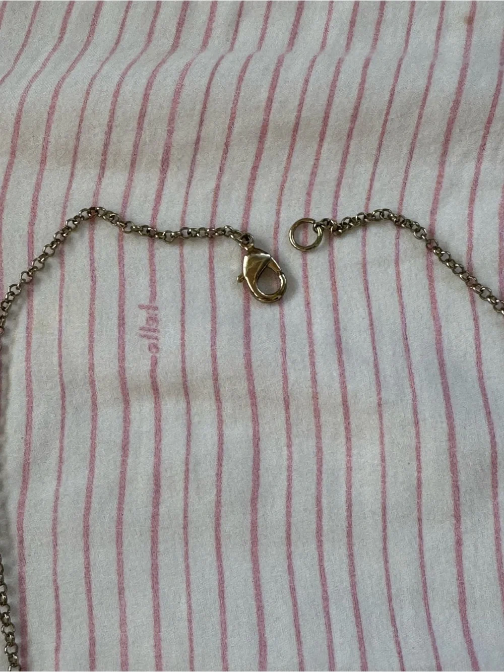 N/A elegant gold